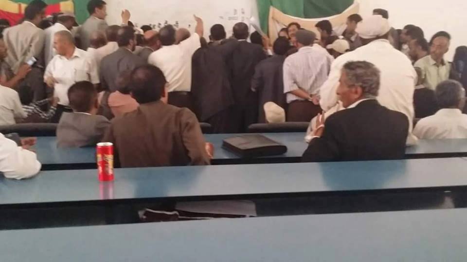 نقابة التدريس بجامعة صنعاء تدين الاهانات الذي يتعرض لها منتسيبها من قبل لجان الحوثيين