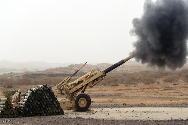 الحوثيون يغلقون طرقا تؤدي لحدود السعودية لاستخدامها لنقل أسلحة ثقيلة