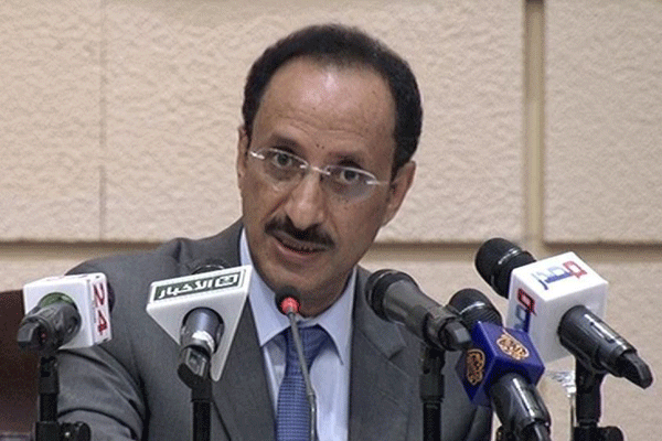 وزير يمني: البلاد فقدت كل الاحتياطي النقدي بسبب انقلاب مليشيا الحوثي وصالح