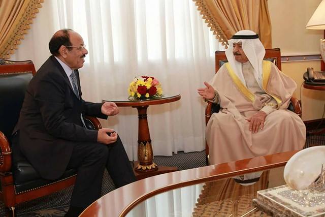 نائب الرئيس يبحث مع رئيس الوزراء البحريني العلاقات الثنائية بين البلدين
