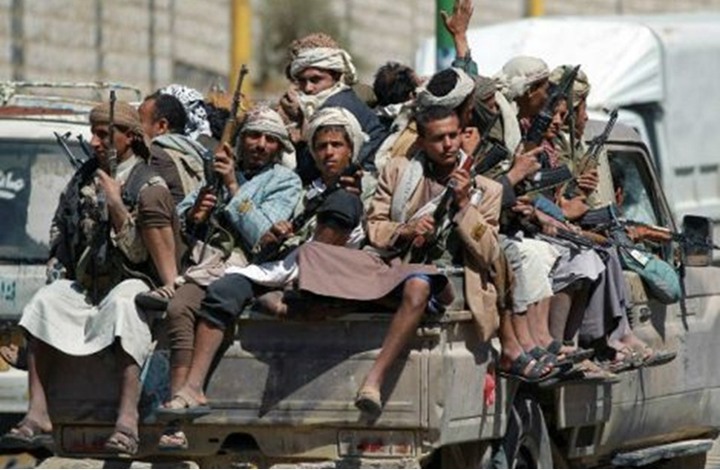 16 جثة لمقاتلين حوثيين بينهم قيادات ميدانية  تصل إلى رداع من مدينة تعز