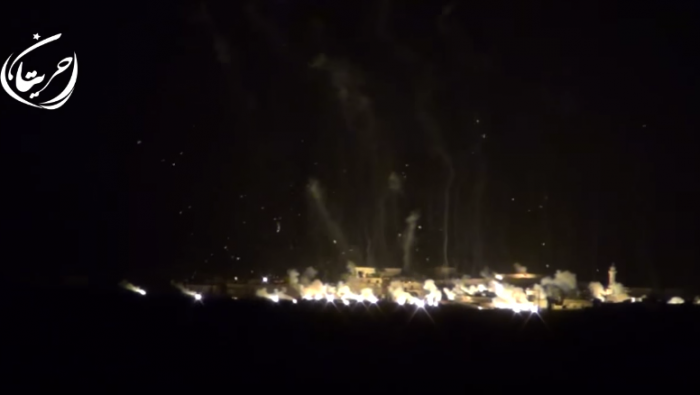 سوريا : الطيران الروسي يقصف بقنابل فسفورية بلدات في حلب