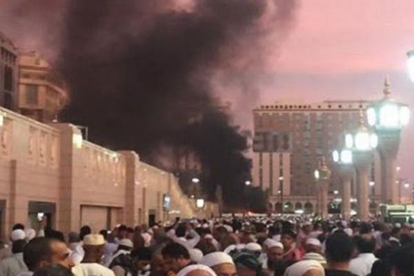 الحكومة اليمنية تدين التفجيرات الإرهابية بالمدينة وجدة والقطيف بالسعودية