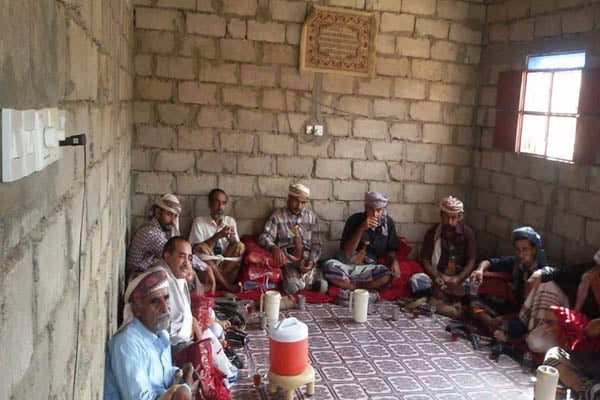شبوة: قيادة الجيش تزور أسرة الشهيد الصحفي عزيزان وأسر عدد من الشهداء