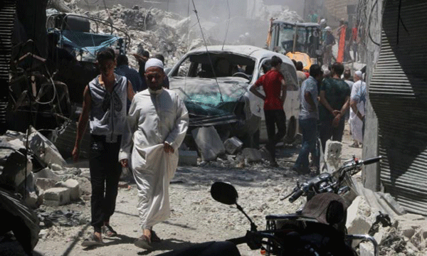 قصف بقنابل محرمة دوليا يوقع عشرات القتلى بسوريا