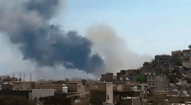 إصابة مواطن وتدمير سيارته في قصف للحوثيين على قرى مريس بمحافظة الضالع