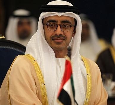 عبدالله بن زايد: الإمارات ملتزمة بدعم حكومة اليمن المعترف بها دوليا