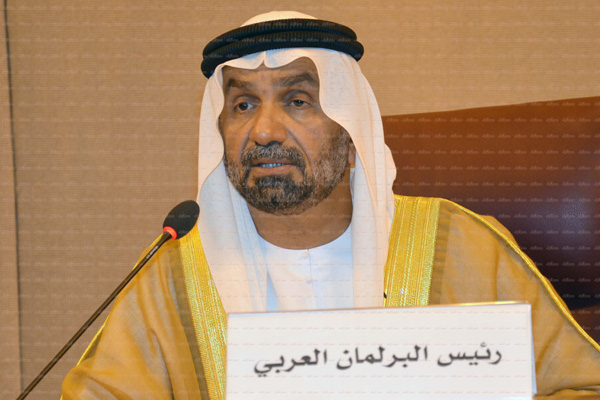 البرلمان العربي: لا شرعية باليمن إلا للرئيس هادي وحكومته