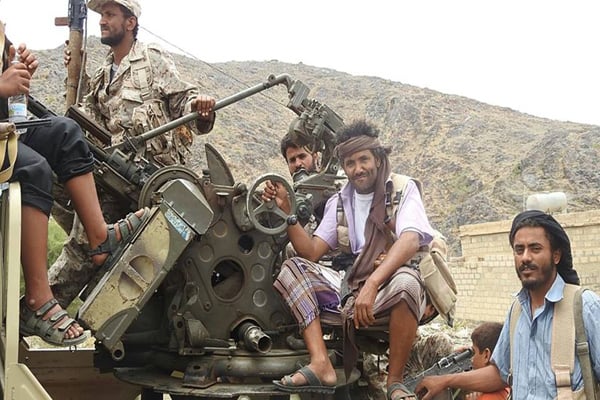 البيضاء: المقاومة تقتحم مواقع للحوثيين في قيفة برداع وتستولي على معدات عسكرية