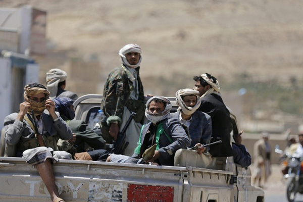 إب: مقتل اثنين من الموالين للحوثيين أحدهما بظروف غامضة في يريم