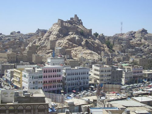 الحوثيون يشنون حملة مداهمات للمنازل واختطاف المواطنين بالبيضاء