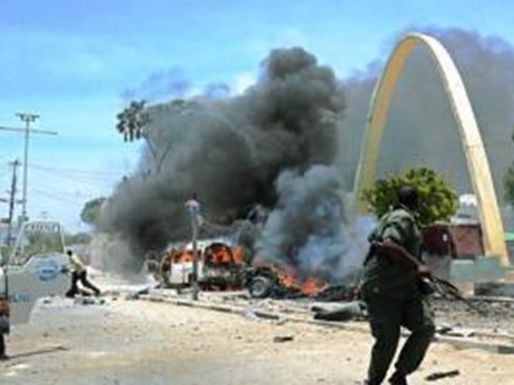 رويترز: مقتل خمسة جنود في انفجار سيارة ملغومة أمام قصر الرئاسة بالصومال