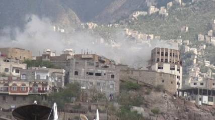 تعز: الحوثيون يطلقون صواريخ كاتيوشا عشوائياً على مدينة التربة 
