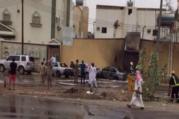 إصابة اثنين مواطنين سعوديين وبنغالي بسقوط قذائف للحوثيين على الطوال
