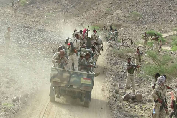 مليشا الحوثي تستقدام تعزيزات على الحدود بين قيفه رداع وبني ضبيان صنعاء والحداء ذمار والقبائل تحتشد