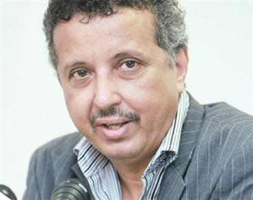 د. عمرعبدالعزيز