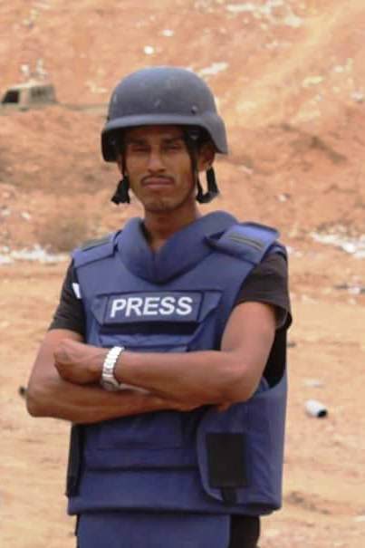 مصور يمني يفوز بجائزة “روري بيك” البريطانية لأفضل المصورين (فيديو)