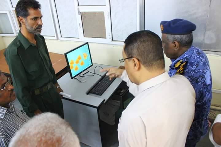 حضرموت: افتتاح مركز الإصدار الآلي لصرف البطائق الشخصية بمدينة المكلا