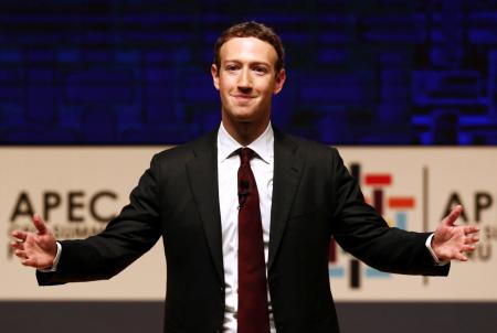 رئيس فيسبوك يكشف عن خطوات للتعامل مع الأخبار "الزائفة"