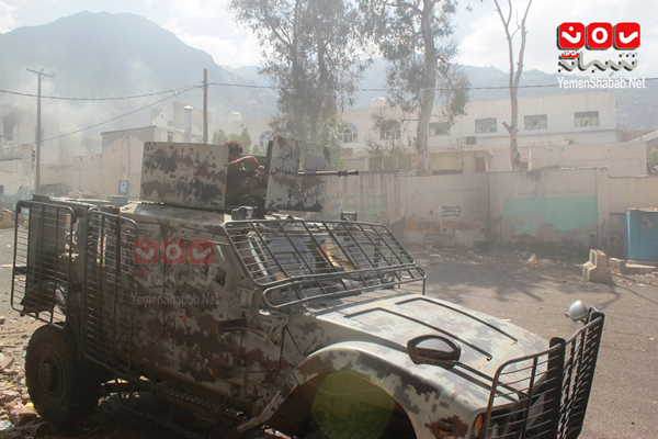 مقتل 14 من ميلشيات الحوثي في مواجهات مع قوات الجيش في تعز