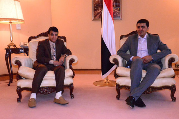 الوزير الرعيني يلتقي رئيس حكومة أطفال اليمن ويشيد بدورها