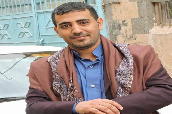 مليشيات الحوثي تنقل الصحفي يوسف عجلان لسجن الأمن السياسي بصنعاء