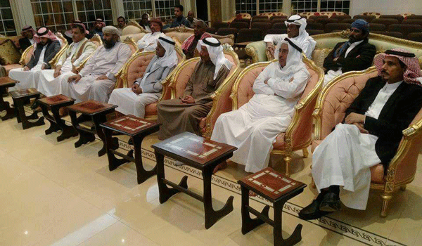 مسؤولين حكوميين سعوديين يلتقون شخصيات وزعماء قبائل من إقليمي حضرموت وعدن