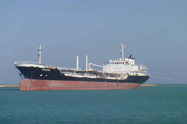 قراصنة يختطفون سفينة شحن في خليج عدن