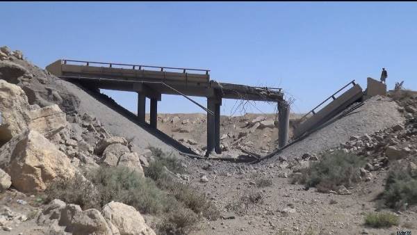 توجه حكومي لإصلاح خطوط الكهرباء والجسور المدمرة بين مأرب وصنعاء