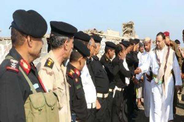 التحالف يقصف معسكر الدفاع الساحلي بالحديدة بعد زيارة قيادي حوثي