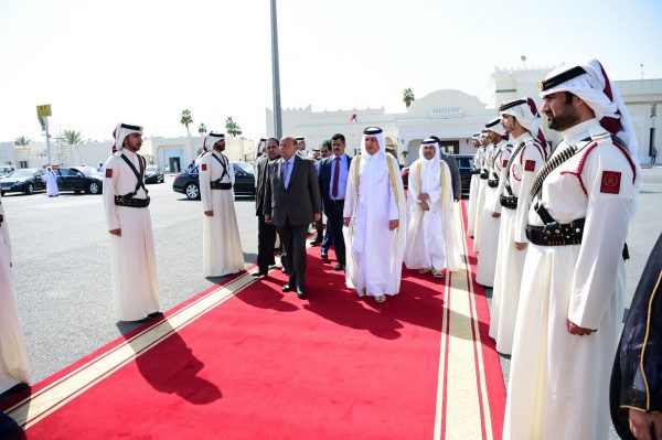 الرئيس هادي يصل "الرياض" قادما من "الدوحه"