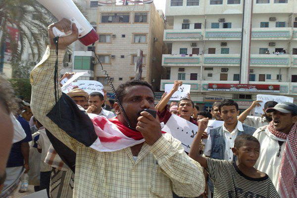 نقيب معلمي الحديدة لـ" يمن شباب نت": أغلب من اختطفهم الحوثيون معلمين