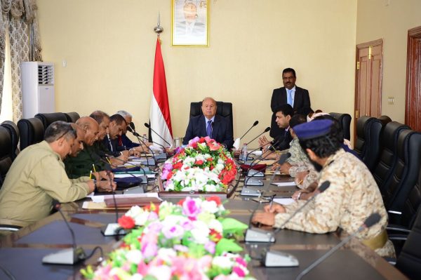 الرئيس هادي يدعوا إلى تشكيل غرفة عمليات مشتركة مع دول التحالف