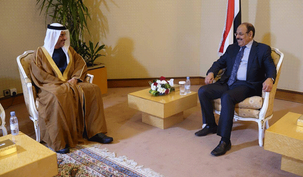 الفريق علي محسن يلتقي السفير الإماراتي ويشيد بدعم وتضحيات أبو ظبي في التحالف 