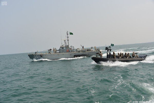 قوات الجيش تطلق عملية "السهم البحري" لتطهير السواحل من الألغام