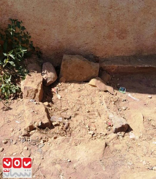 الضالع: ميليشيات الحوثي تنبش قبر تاريخي في "دمت" بحثاً عن كنوز