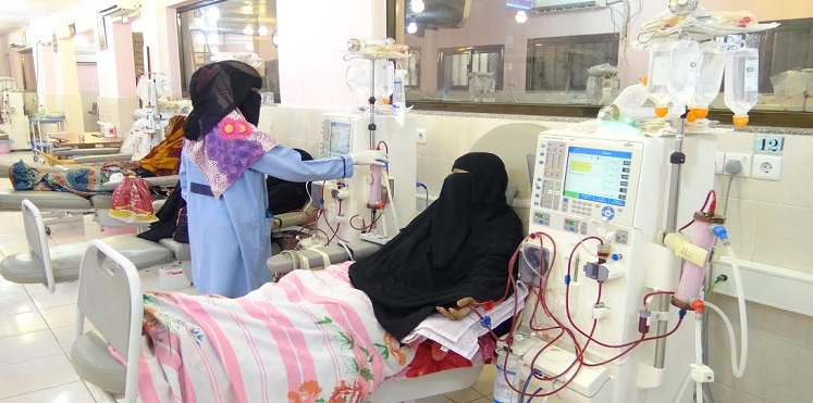 الصحة اليمنية تدين مصادرة الانقلابيين أدوية مرضى الفشل الكلوي بتعز