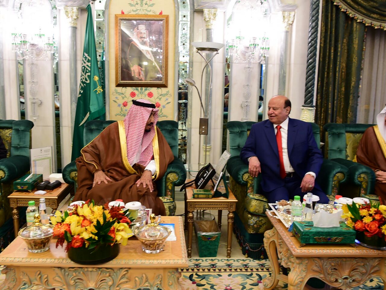 الرئيس هادي يلتقي العاهل السعودي بمكة لبحث التطورات في اليمن
