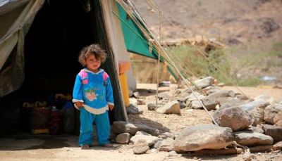 الضالع.. نزوح عشرات الأسر  إثر قصف عنيف شنه الحوثيون على الأحياء السكنية بالحشاء
