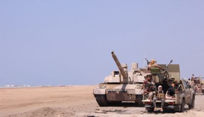 تعز: قوات الجيش تصل مثلث بوابة معسكر خالد بمفرق المخا