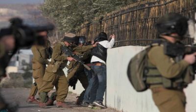 قوات الاحتلال الإسرائيلي اعتقلت 880 فلسطينيا في يوليو الفائت