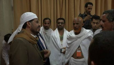 وزير الأوقاف: وصول أكثر من 15 ألف حاج يمني إلى الأماكن المقدسة بمكة
