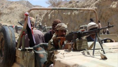 البيضاء: الجيش يصد هجوما لميلشيات الحوثي ويشن هجوماً معاكساً على مواقعهم