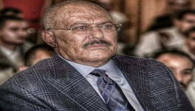 اسوشيتد برس: مسؤولون يمنيون يقولون إن الرئيس السابق قد يكون تحت الإقامة الجبرية