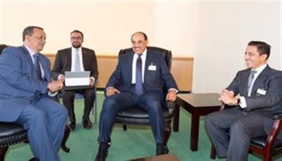 ولد الشيخ يلتقي وزير الخارجية الكويتي لبحث سبل إحلال السلام باليمن