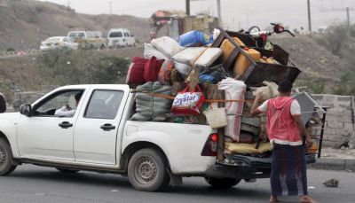 مسؤول حكومي يكشف حل مشكلة النزوح في اليمن