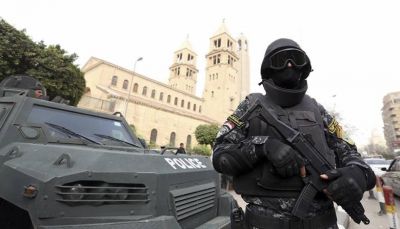 مصر: ارتفاع عدد قتلى الشرطة إلى 52 قتيلا وبرلماني يقول "أن هناك ضباط رهائن لدى الإرهابيين"