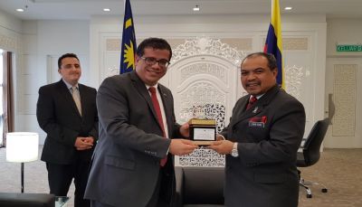 السفير باحميد يثمن دور ماليزيا لما تقدمه من دعم ومساندة للشعب اليمني