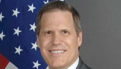 السفير الأمريكي باليمن: ملتزمون بدعم "غريفيث" من أجل يمن آمن وموحد