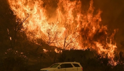 ثالث أكبر حريق في التأريخ.. رياح ساخنة تؤجج حرائق كاليفورنيا وتبقي 18 ألف مبنى في "دائرة الخطر"